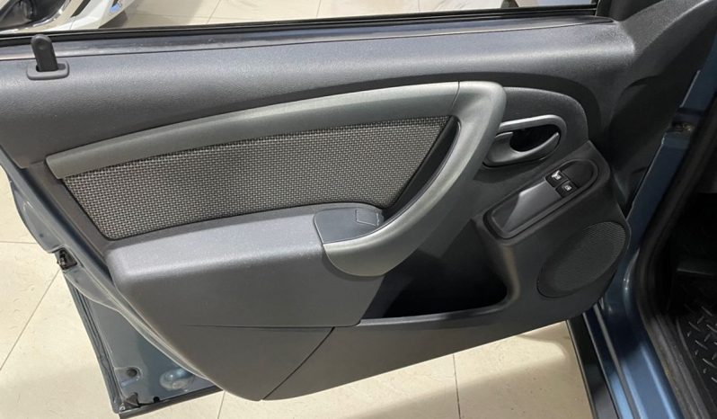 Renault Duster, 2015 full