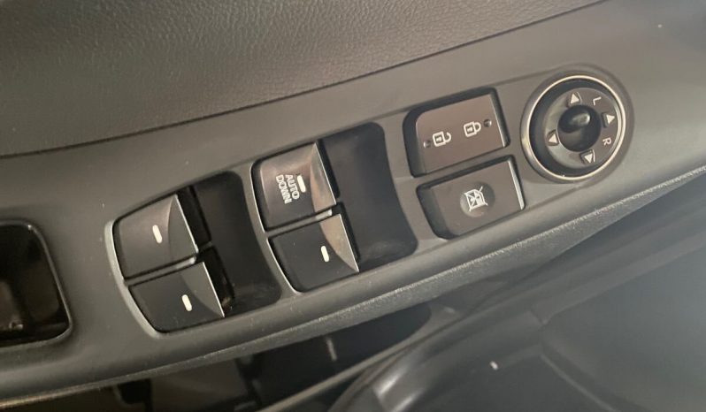 Hyundai Elantra, 2015 full