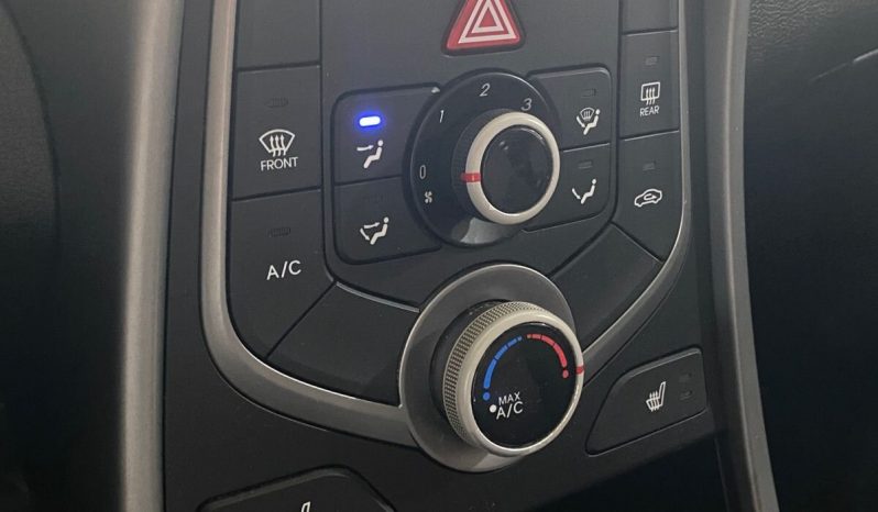 Hyundai Elantra, 2015 full