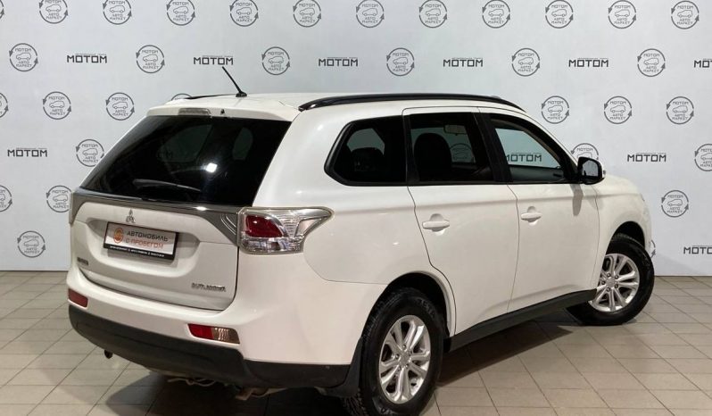 Mitsubishi Outlander, 2013 full