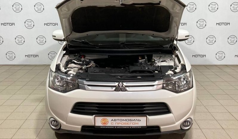 Mitsubishi Outlander, 2013 full