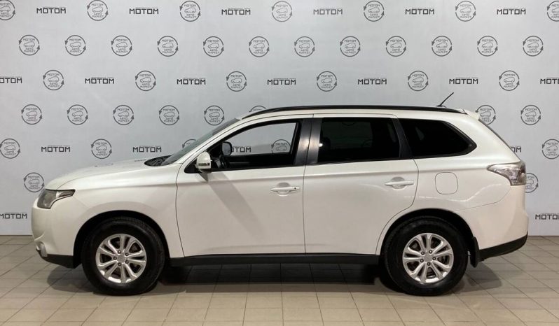 Mitsubishi Outlander, 2013 full