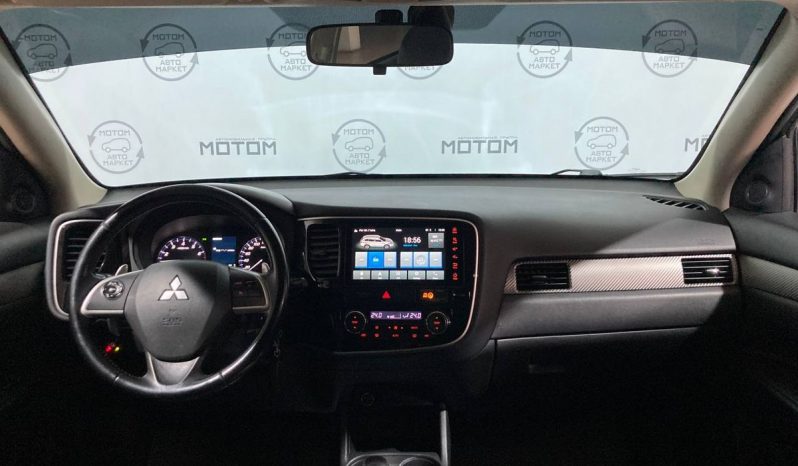 Mitsubishi Outlander, 2013 full