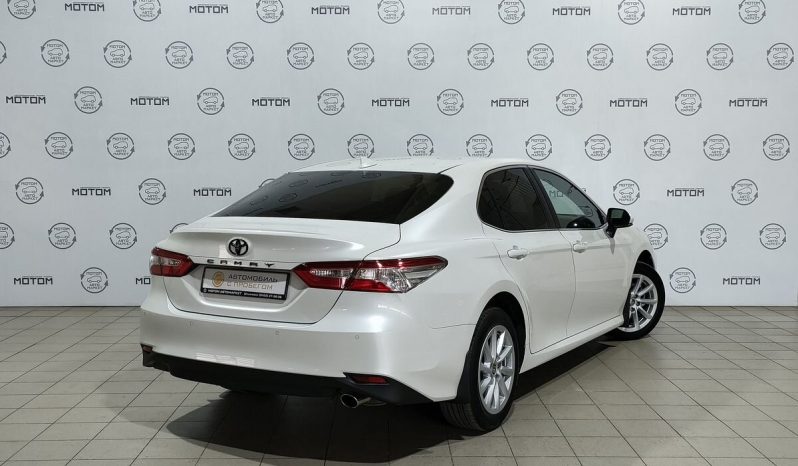 Toyota Camry, 2021 full