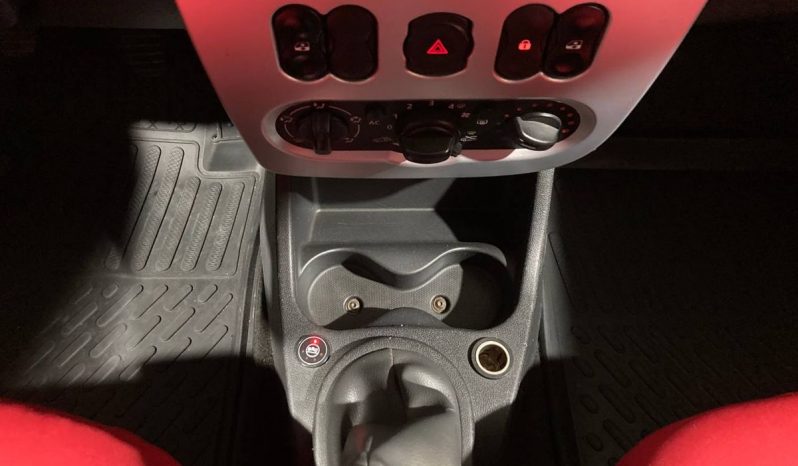 Renault Sandero, 2012 full
