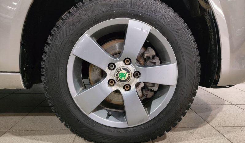 Skoda Fabia, 2012 full
