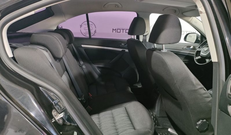 Skoda Octavia, 2011 full