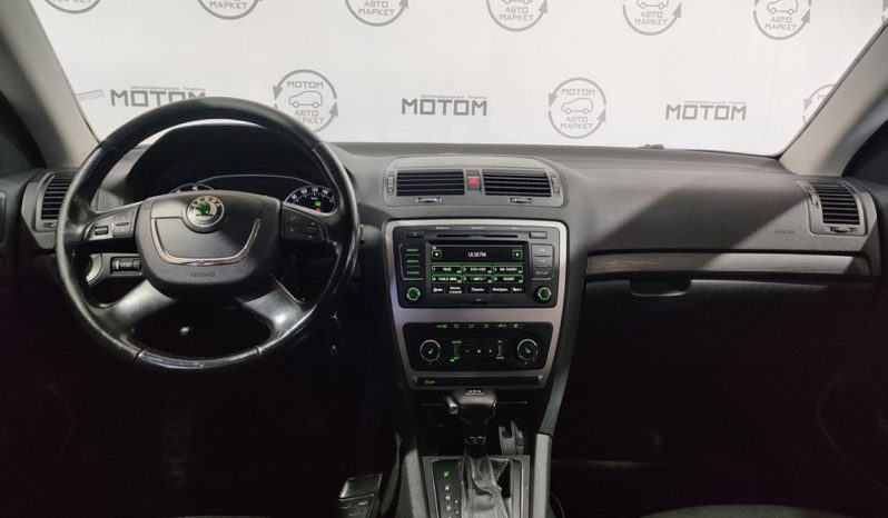Skoda Octavia, 2011 full