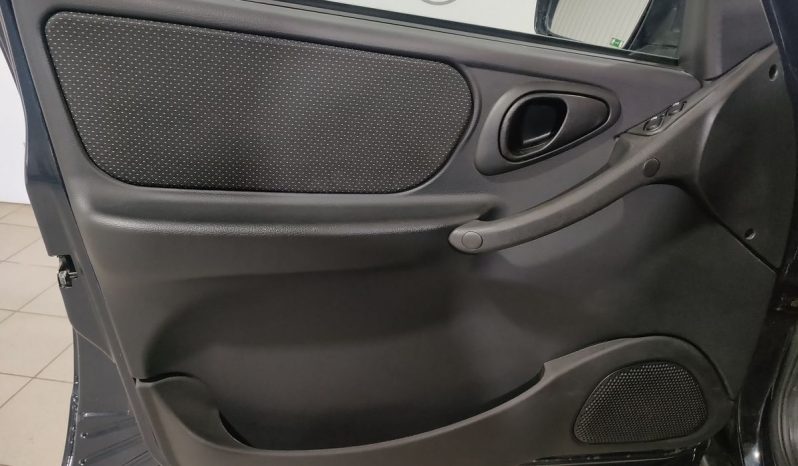 Chevrolet Niva, 2012 full