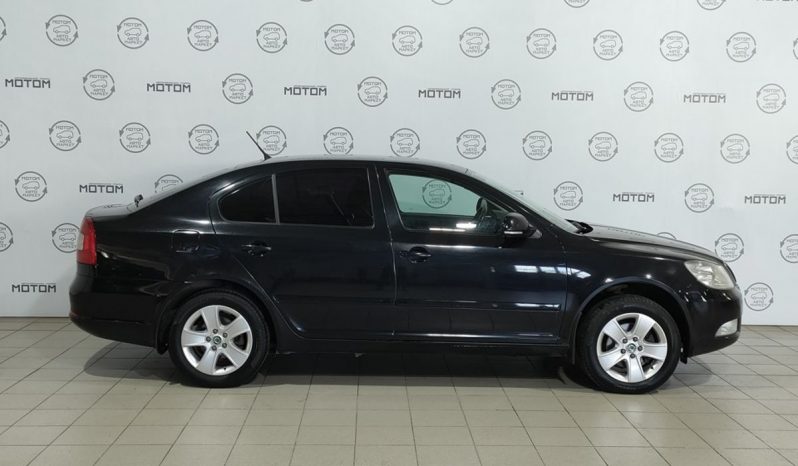 Skoda Octavia, 2011 full