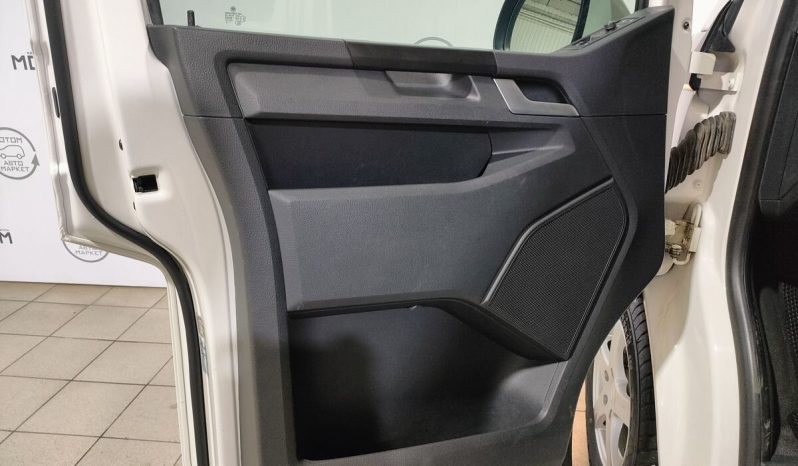 Volkswagen Caravelle, 2018 full