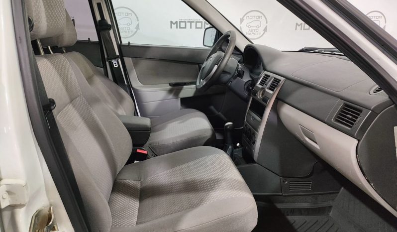 Lada (ВАЗ) Priora, 2012 full