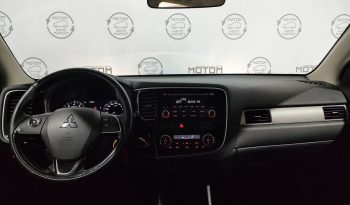Mitsubishi Outlander, 2015 full