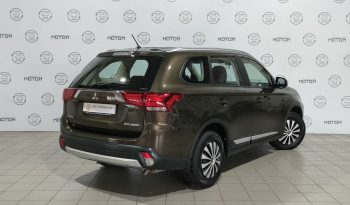 Mitsubishi Outlander, 2015 full