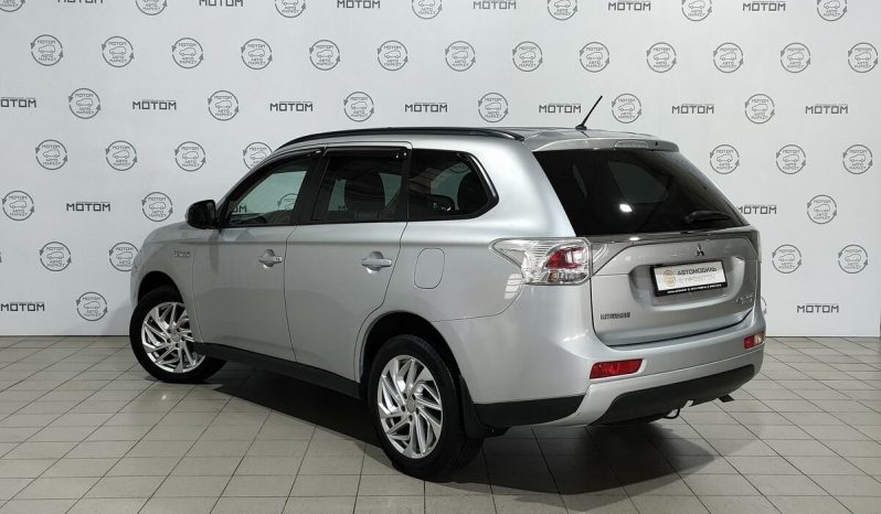 Mitsubishi Outlander, 2013 full