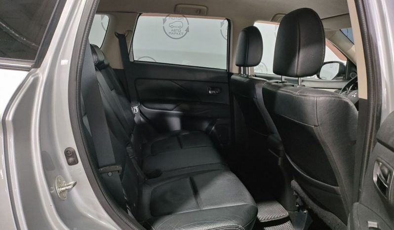 Mitsubishi Outlander, 2013 full