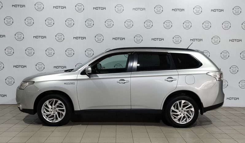Mitsubishi Outlander, 2013 full
