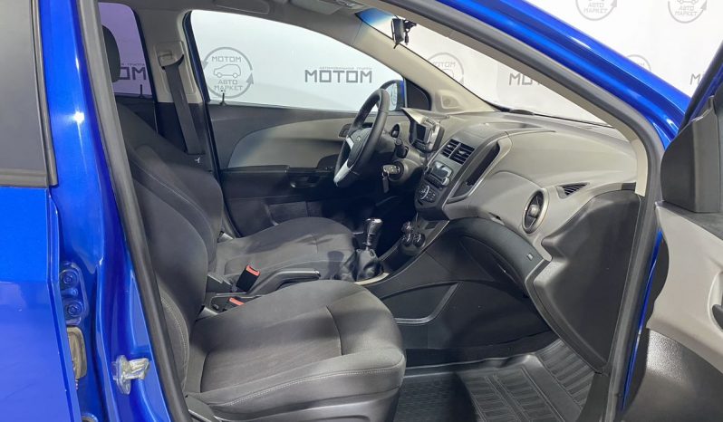 Chevrolet Aveo, 2012 full
