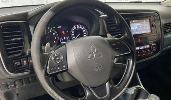 Mitsubishi Outlander, 2016 full