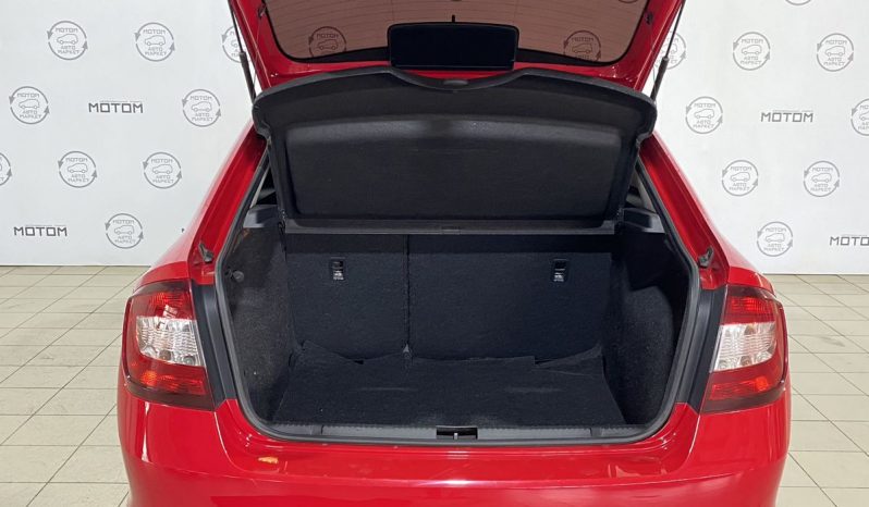 Skoda Rapid, 2017 full