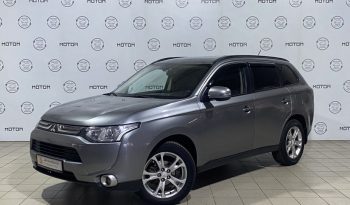 Mitsubishi Outlander, 2012 full