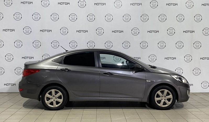 Hyundai Solaris, 2011 full