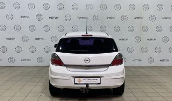 Opel Astra, 2011 full