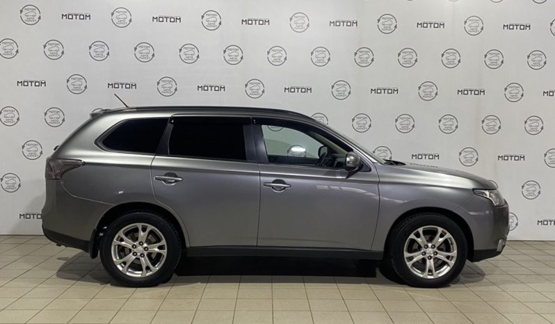 Mitsubishi Outlander, 2012 full