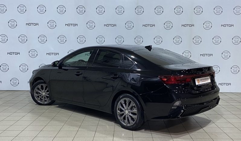 Kia Cerato, 2022 full