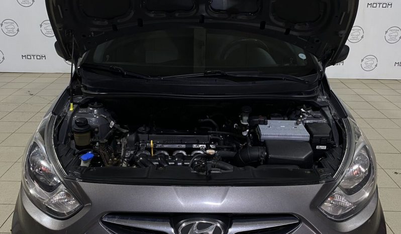 Hyundai Solaris, 2011 full