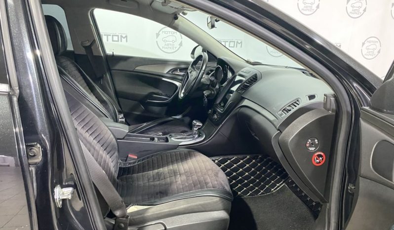 Opel Insignia, 2011 full