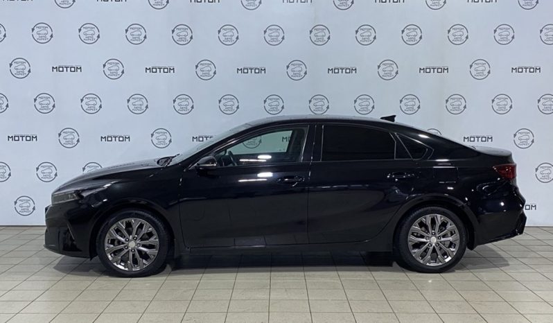 Kia Cerato, 2022 full