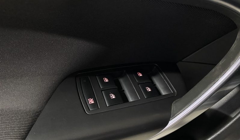 Opel Insignia, 2011 full