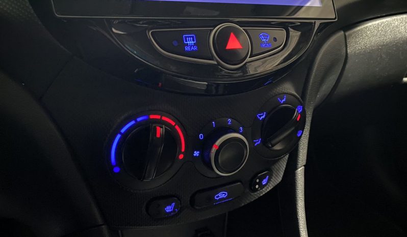 Hyundai Solaris, 2011 full
