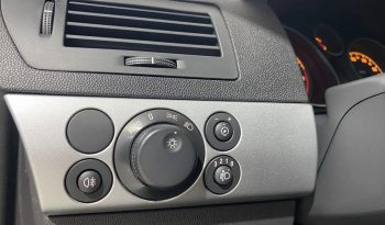 Opel Astra, 2011 full