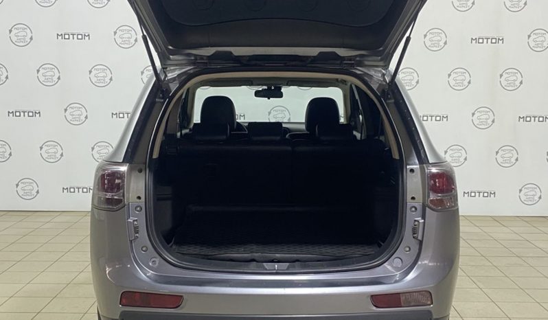 Mitsubishi Outlander, 2012 full