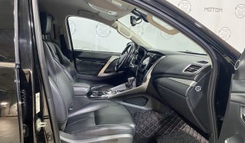 Mitsubishi Pajero Sport, 2017 full