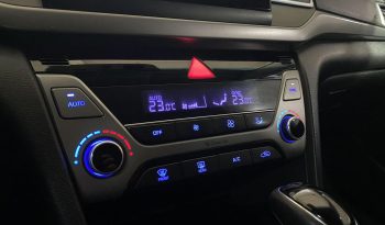 Hyundai Elantra, 2017 full