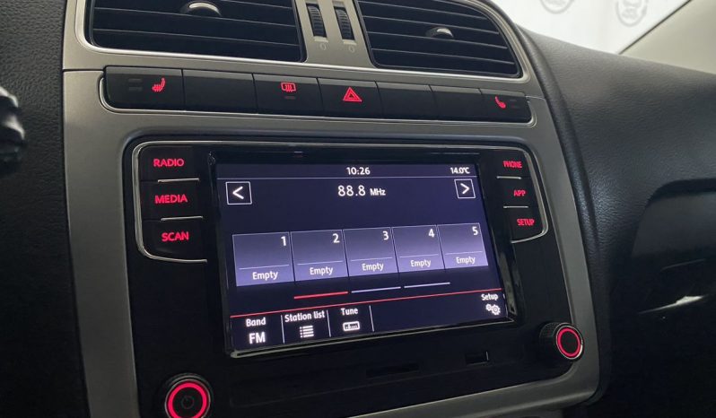 Volkswagen Polo, 2011 full