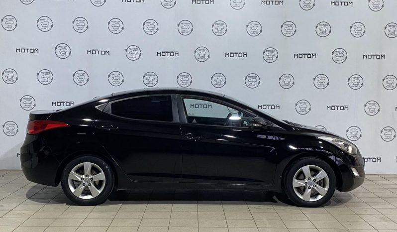 Hyundai Elantra, 2013 full