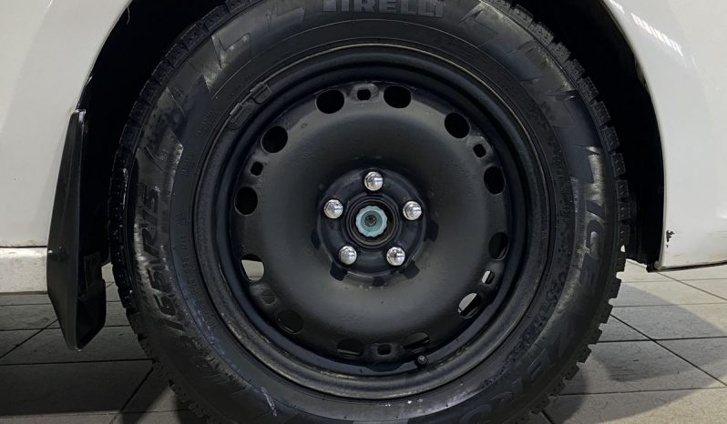 Volkswagen Polo, 2011 full