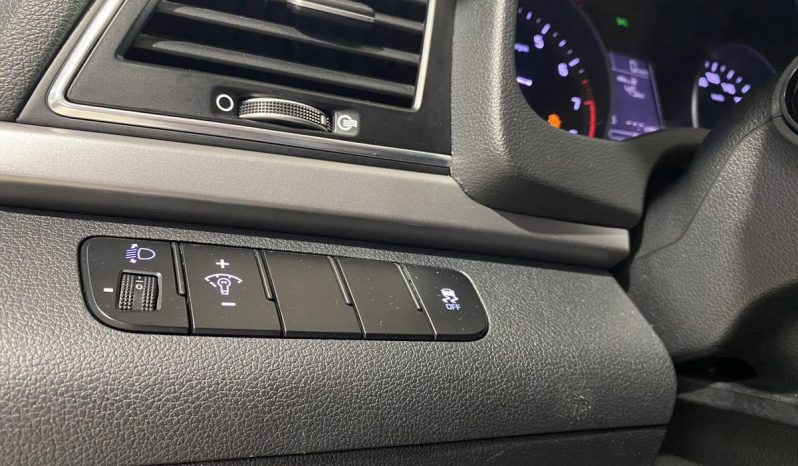 Hyundai Elantra, 2017 full