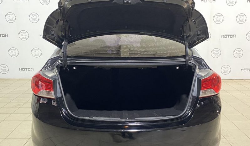 Hyundai Elantra, 2013 full