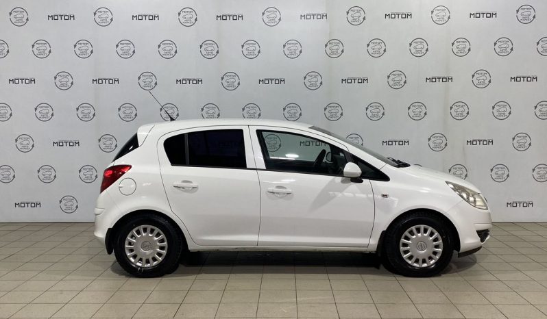 Opel Corsa, 2010 full