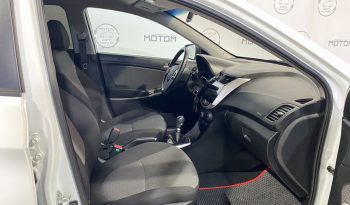 Hyundai Solaris, 2013 full