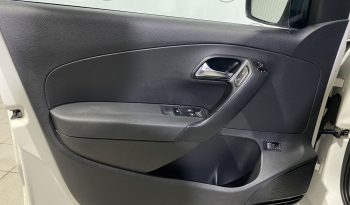 Volkswagen Polo, 2011 full