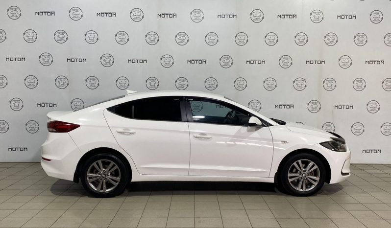 Hyundai Elantra, 2017 full