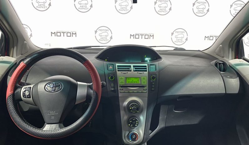 Toyota Yaris, 2008 full