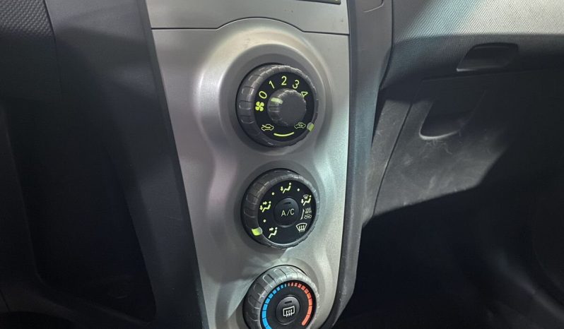 Toyota Yaris, 2008 full