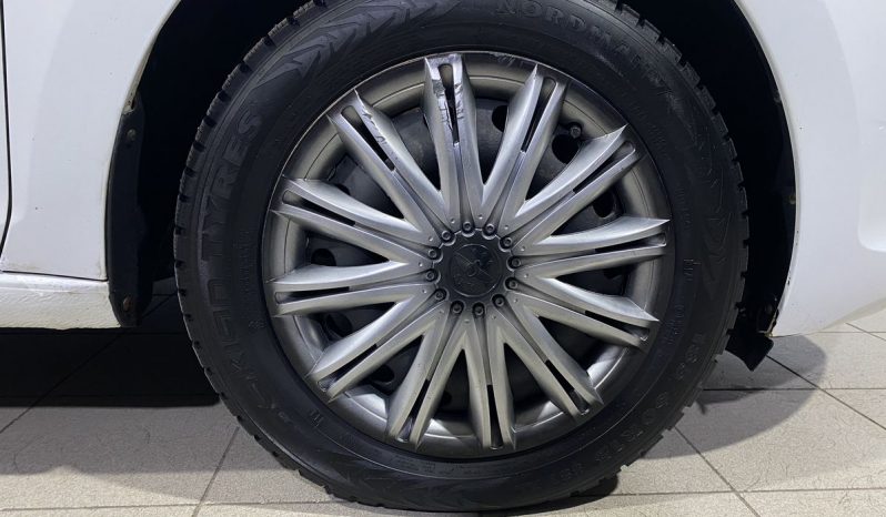 Skoda Rapid, 2017 full